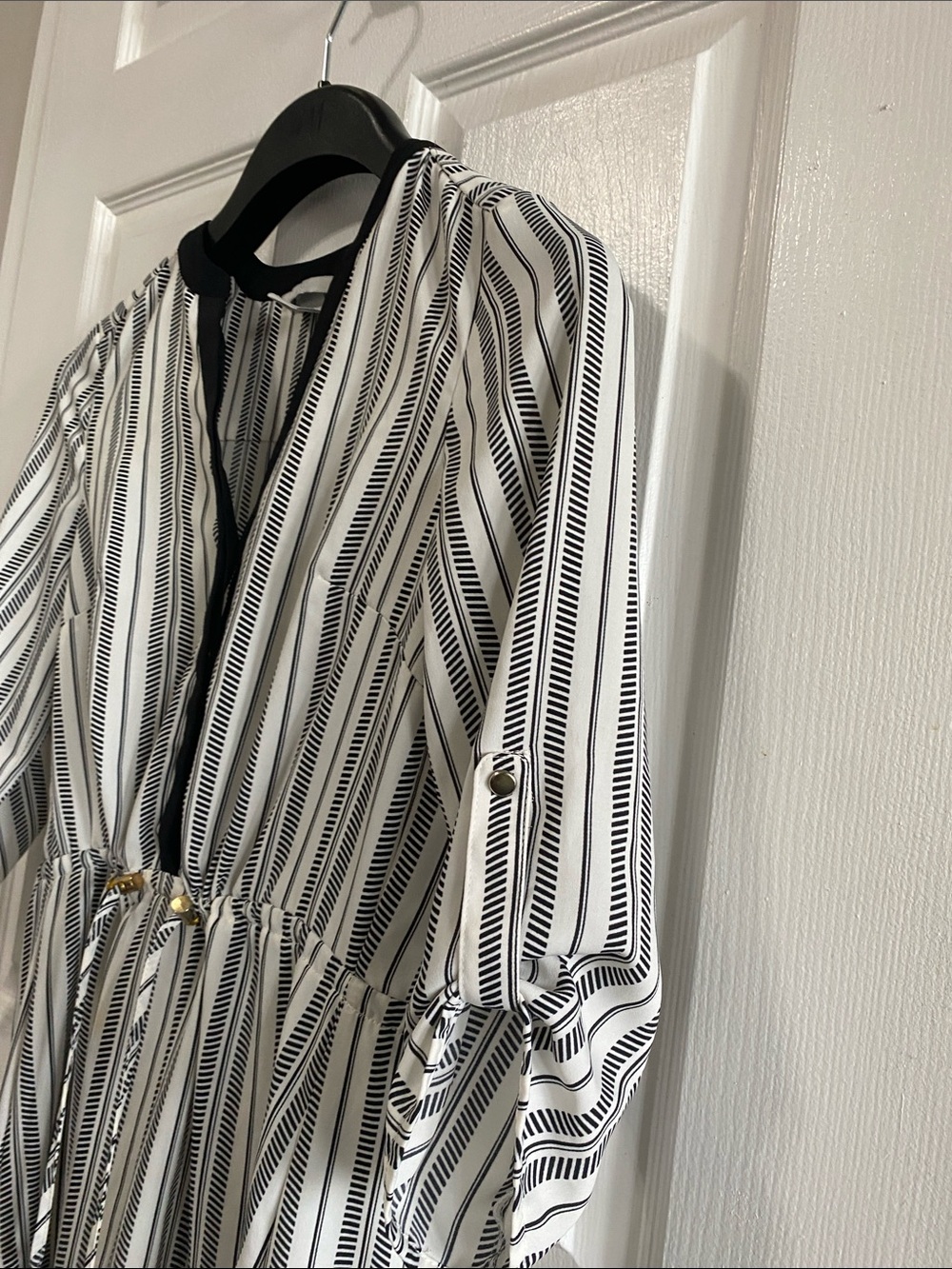 H&M Modern Classic Striped V-Neck Resort Vacation Dress - Size 4 EUC QUIET LUX - Picture 7 of 11